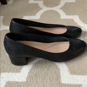 Easy Spirit Block Heel Leather Pump